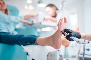 Cirurgia Estética no Pé: Como Funciona o Procedimento