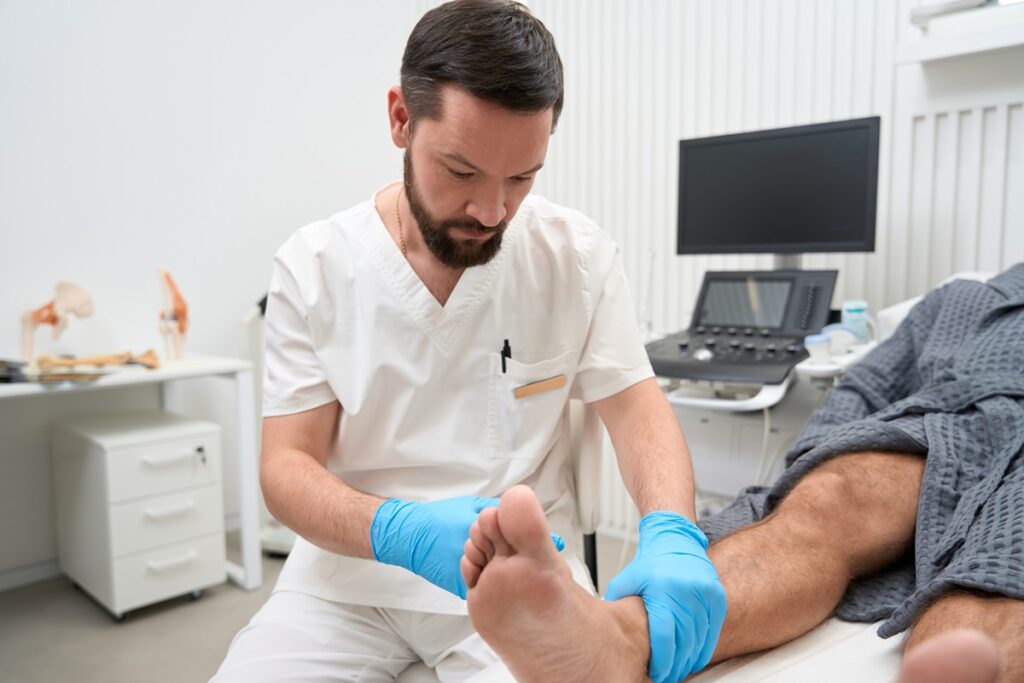 Cirurgia em pé diabético: precauções e procedimentos