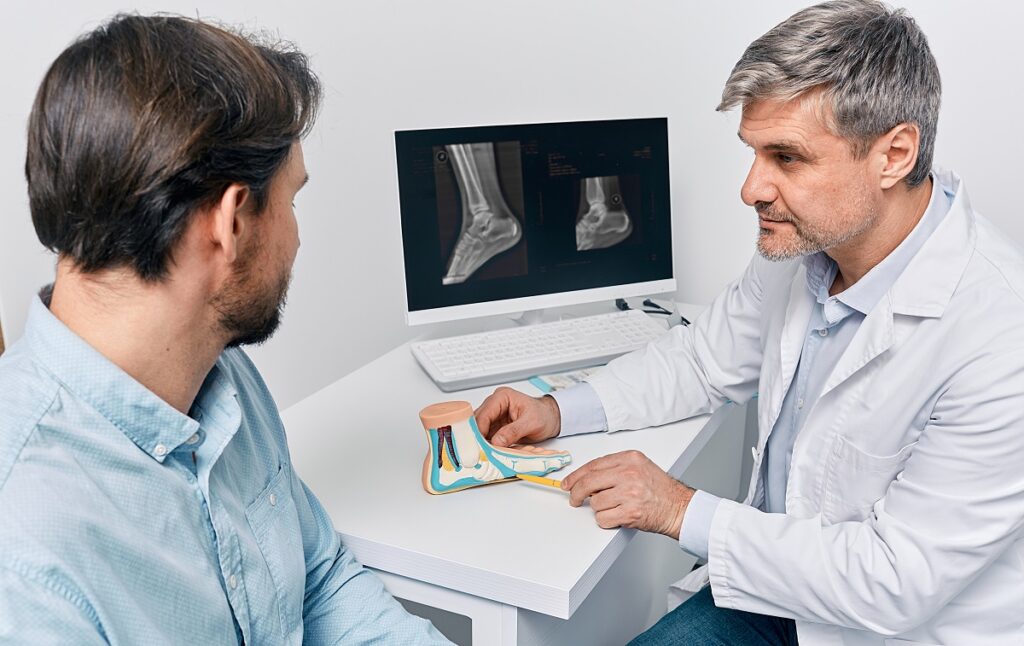 Fratura do calcâneo: como é feita a cirurgia e qual tempo de recuperação?