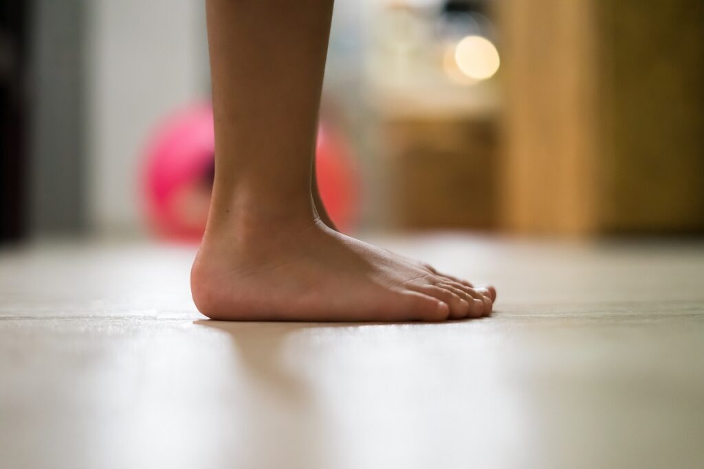 Cirurgia de pé plano corretiva: indicações e vantagens clínicas